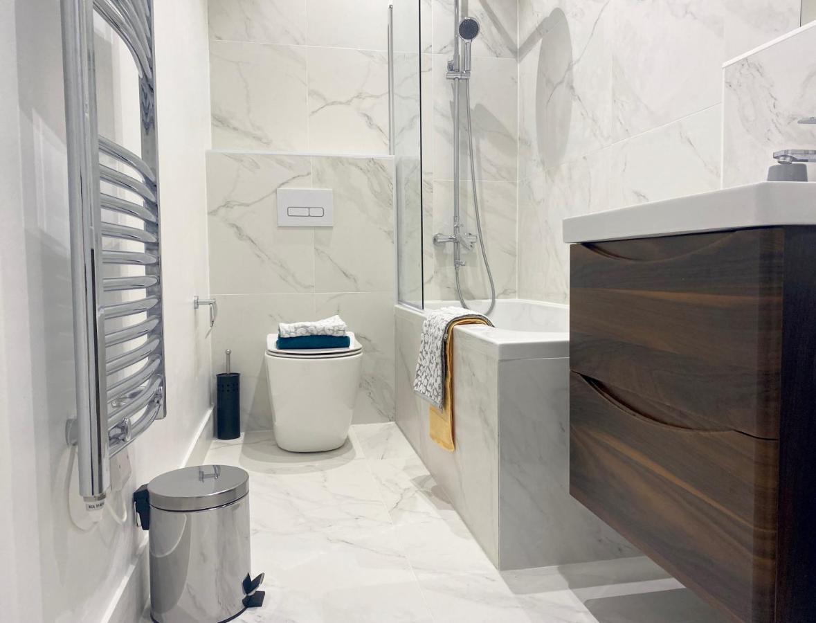 Peak At Fleet Heights Apartment Four Buitenkant foto